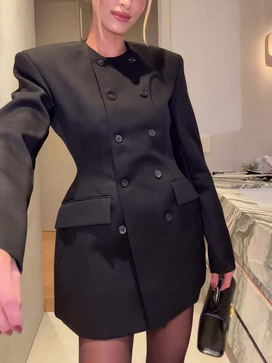 Robe blazer mini noire à double boutonnage – Sexy & sophistiquée