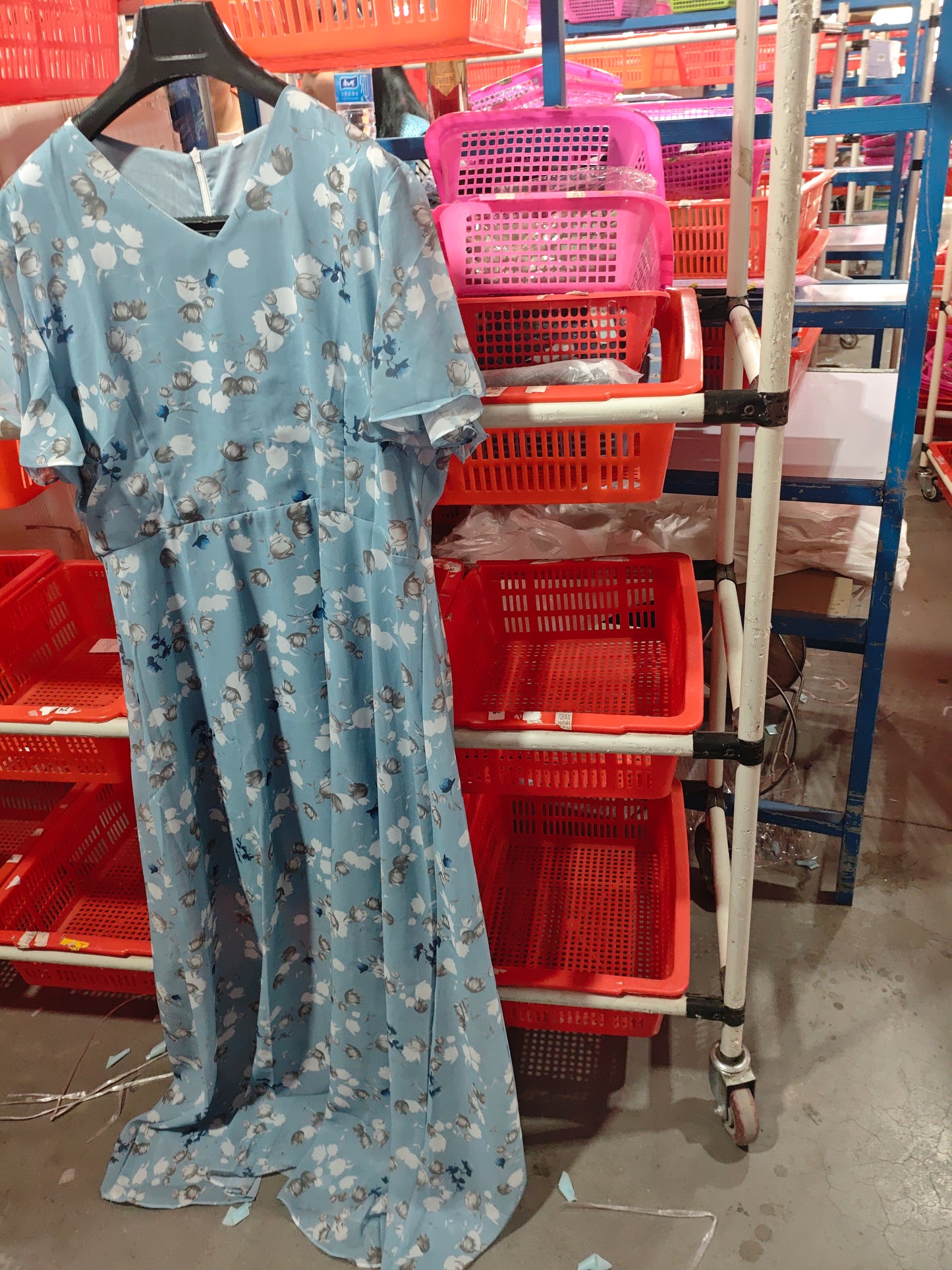 Robe d'été à fleurs – Manches courtes, volants, style plage